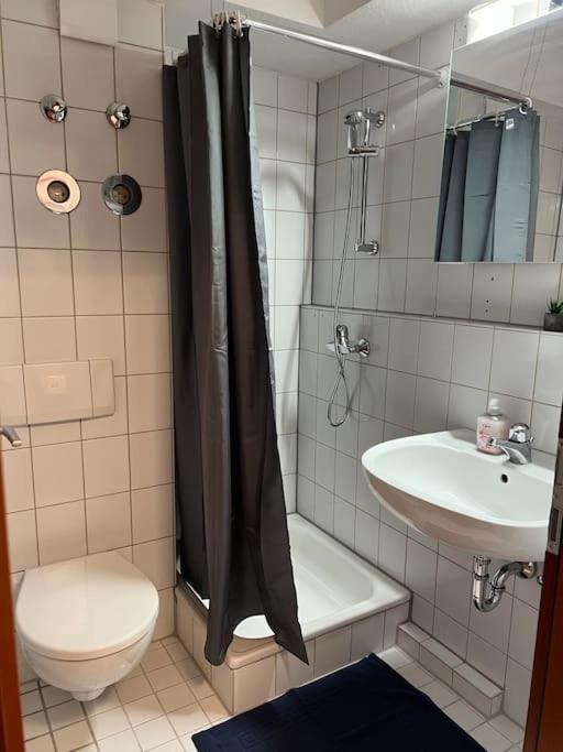 Apartment Am Stuttgarter Flughafen / Messe Leinfelden-Echterdingen Esterno foto
